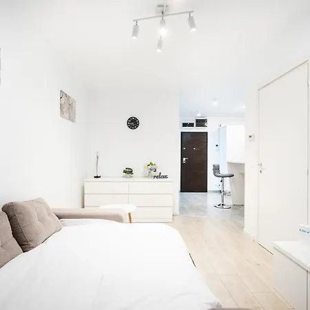 White Luxury Aviatiei * Bucharest