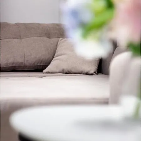 White Luxury Aviatiei * Bucharest