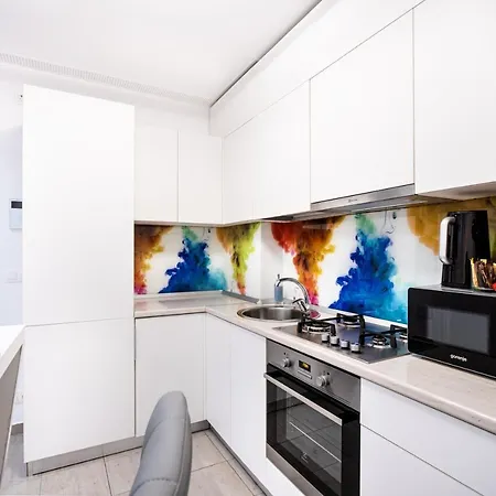 White Luxury Aviatiei