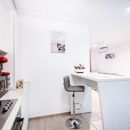 Apartment White Luxury Aviatiei *