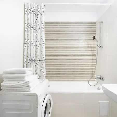 White Luxury Aviatiei Apartment *