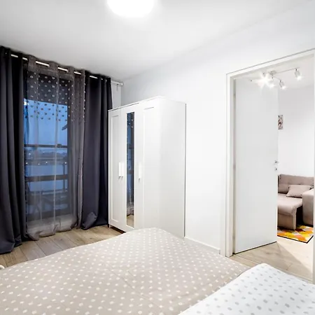 White Luxury Aviatiei * Bucharest